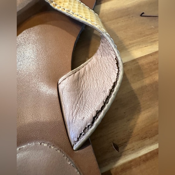 Vince Camuto Women’s Flip Flops | Size 7 - Picture 12 of 12